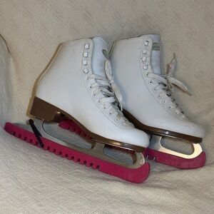 Women's White Reidell Ice Skates with Pink Guards